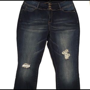 Distressed skinny jeans